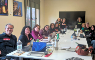 Els sindicats ensenyen múscul i es tanquen a Educació per exigir un complement mensual de 473 €